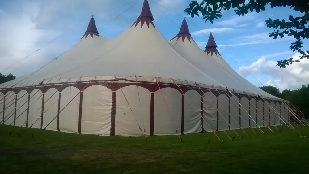 Location de chapiteaux pour anniversaire près de Brest